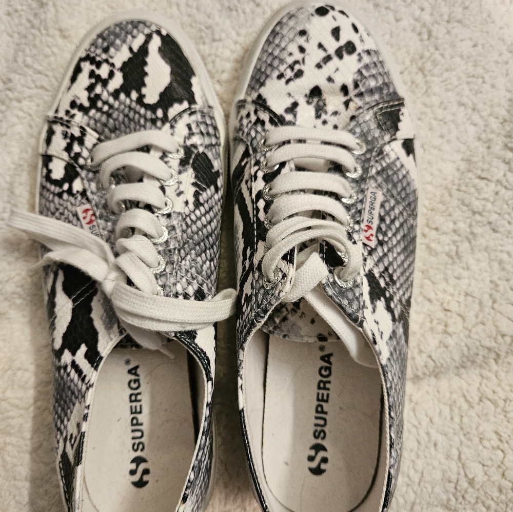 Superga black/white snake print , size 10